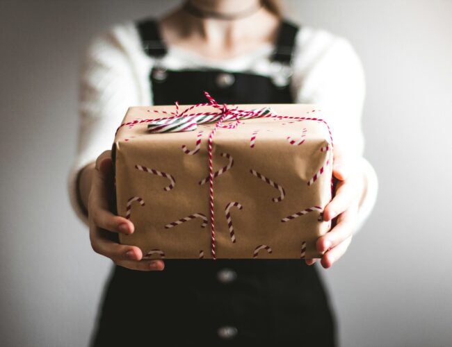 Holiday Gift Guide: Thoughtful and Budget-Friendly Ideas for Colleagues