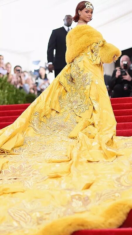 Ladies and gentlemen it’s #metagalamonday in #nyc! In honor of this fashion holiday, we’ve listed some of our favorite looks worn by celebs at past events. 

Here are our fave #metgala looks from @badgalriri. 

What do you think? 

XOXO,
#yourfashionbestie

Images from people and GQ.
.
.
.
#rihanna #redcarpet #metropolitanmuseumofart #gala #xoxofashionmag #whatdoyouthink